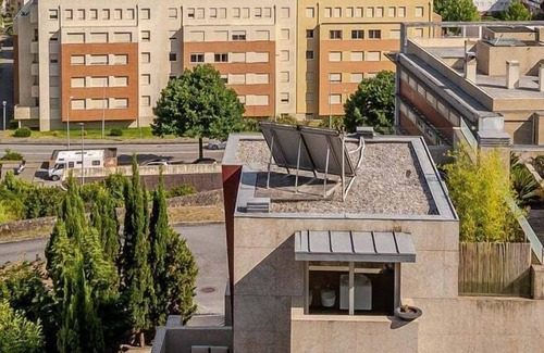 Viana do Castelo Casa | Skyline Retreat with pool by Portugal Active