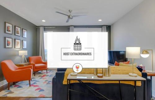 Katie Hill Neighborhood Casa | Skyline Views Romantic Fun Downtown Location