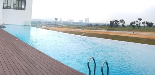 Cyberjaya Apartamento | Skypark [Netflix+100Mbps], Cyberjaya by HostAssist