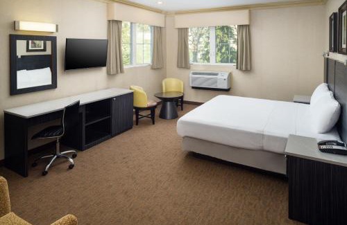 Fort Lee Hotel | Skyview Motel
