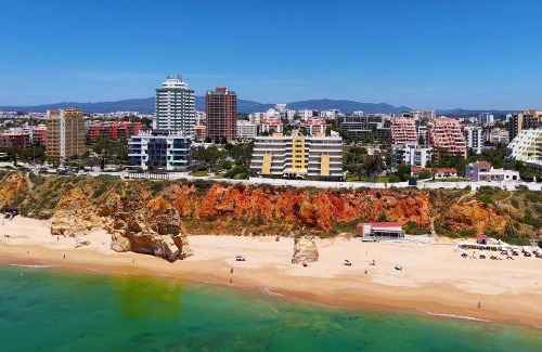 Praia da Rocha Apartamento | SkyZen - Beach Walking, Mountain & River View