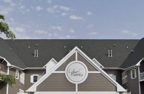 Spring Lake Condominio | SL front complex, pool access, water views, all clean furnishings and more!!!