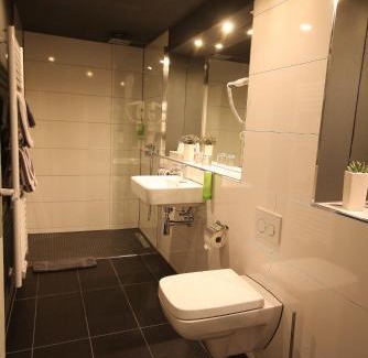 Bernburg Casa | SL'otel Budget