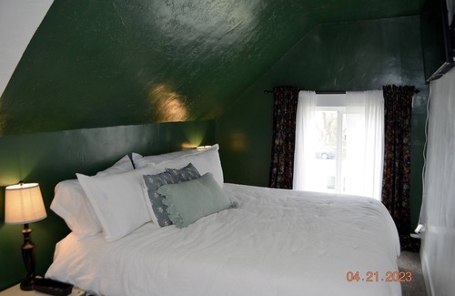 Fairpark Casa | SLC Speakeasy Poker Getaway