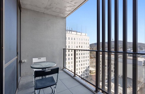 City West Apartamento | Sleek 1-Bed Canberra Flat with Gym & Sauna Access