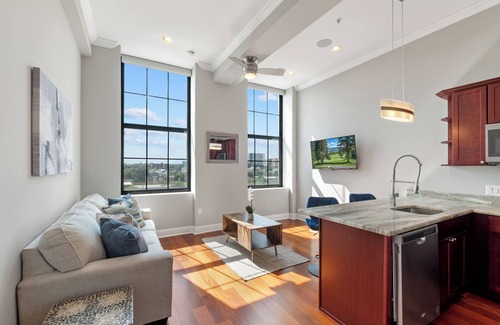 Olde Kensington Apartamento | Sleek 1BR w/ Rooftop Amenities