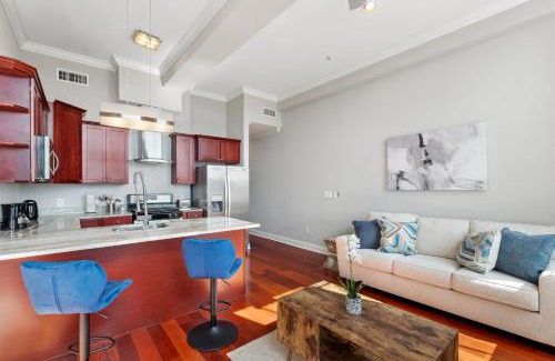 Olde Kensington Apartamento | Sleek 1br W Rooftop Amenities