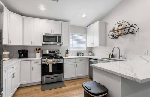 North Las Vegas Casa | Sleek 5BR Vegas Home w/ Pool Table & Luxe Comfort