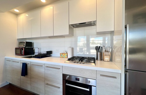 Civic Center Condominio | Sleek and Modern Condo in heart of Hayes Valley