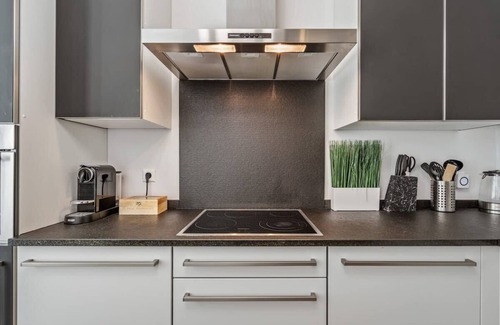 Limpertsberg Apartamento | Sleek and Sophisticated in Prime Location