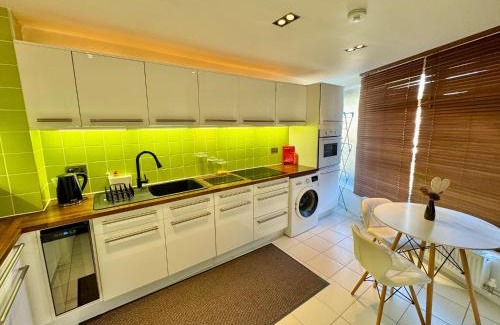 Streatham Hill Apartamento | Sleek & Bright balcony Flat Perfect Escape London