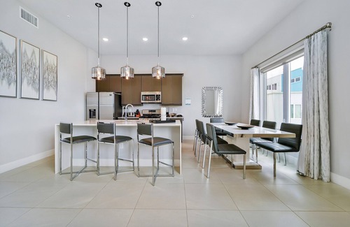 Reunion Hotel | Stylish Condo w/Resort Amenities - 7740-1-202