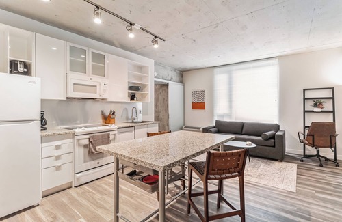 Downtown Cleveland Apartamento | Sleek DT Cleveland Apt at City Club
