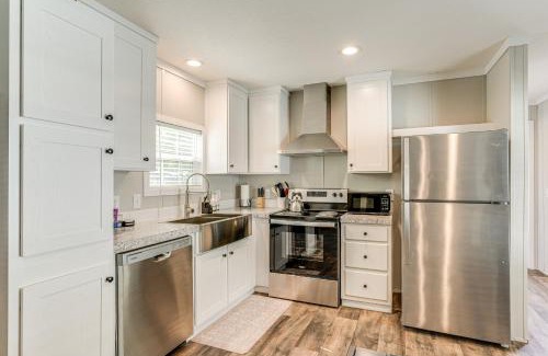 Lakeland Casa | Sleek Home Near Downtown Lakeland with Yard!