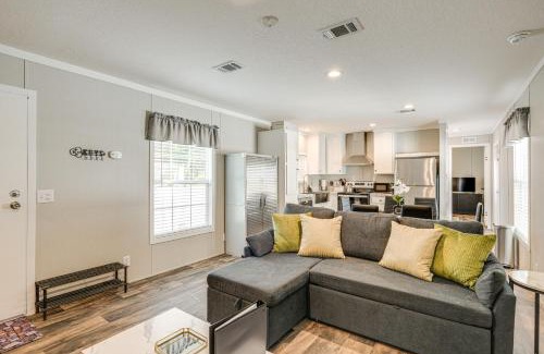 Lakeland Casa | Sleek Home Near Downtown Lakeland with Yard!