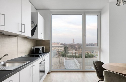 Erdberg Apartamento | Sleek Landstraße 1BR w/ Pool & Elevator, near Metro U3, by Blueground