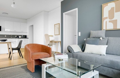 Erdberg Apartamento | Sleek Landstraße 1BR w/ Elevator & Rooftop Pool, near U3, by Blueground