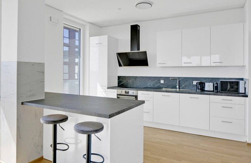 Erdberg Apartamento | Sleek Landstraße 1BR w/ Elevator & Rooftop Pool, near U3, by Blueground