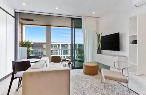 Auckland Central Business District Casa | Sleek Modern Studio With Balcony!