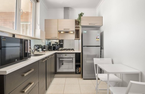 Richmond North Apartamento | Sleek Richmond 1-Bed Close to Everything