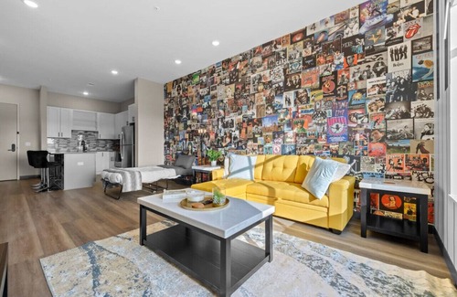 South Nashville Apartamento | Sleek Spot: 8 Min to Broadway, Sleeps 4!