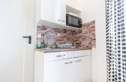 Neulerchenfeld Apartamento | Sleek Studio Apt. | Suitable for Longstays