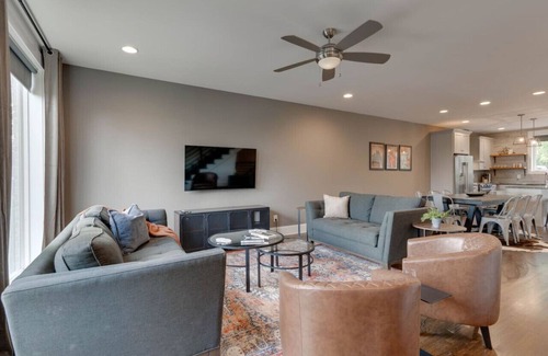 Eighth Avenue Casa | Sleek Townhome near Broadway!