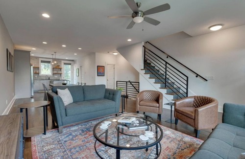 Eighth Avenue Casa | Sleek Townhome near Broadway!
