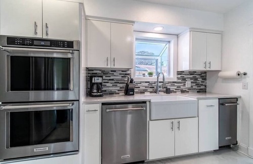 Bay Area Casa | Sleep 29 - Oceanfront Retreat 2 Homes for 29-Guests!