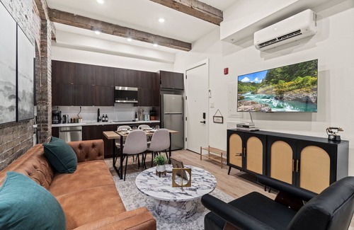 Center City East Apartamento | SLEEP 4 - Old City Philly - NEW Townhouse