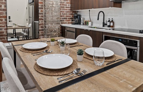 Center City East Apartamento | SLEEP 4 - Old City Philly - NEW Townhouse