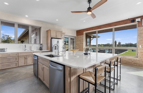 La Grange Casa | Sleep 40+ Lakeside Retreat on 53 Acre Ranch