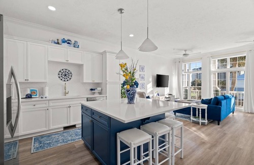 Long Beach Casa | Sleep 53 | 4 Units | Steps to Beach | Pool