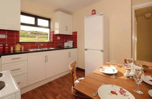 Ardara Cabaña | Sleep 6 Cottage -PetsOK, SelfCheck-In, FreeParking