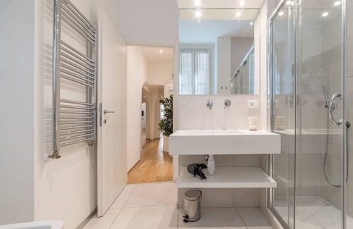 Rione II Trevi Apartamento | SLEEP BY LADY Elegant apartment near Trevi Fountain