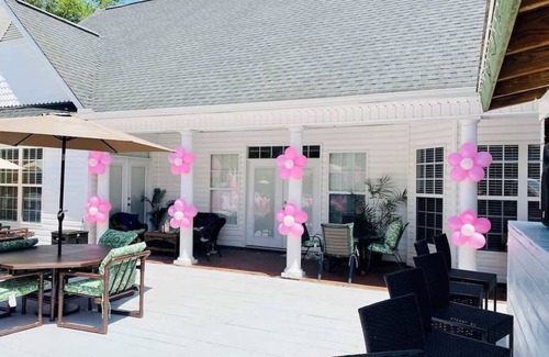 Conway Casa | Sleep Eat Beach Repeat, Spacious Poolside Retreat