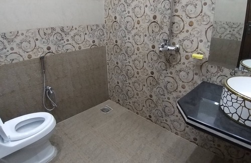 Johar Town Casa | Sleep - Eat - Comfort