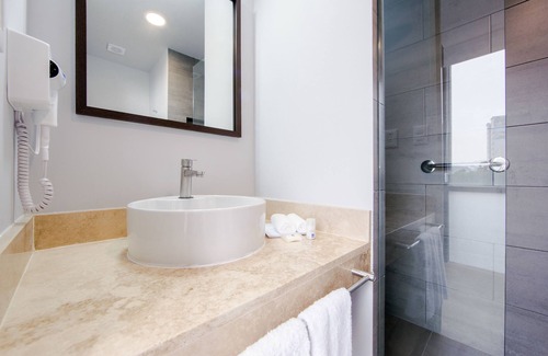 El Yaqui Hotel | Sleep Inn Ciudad de México