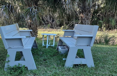 Tropic Alquiler De RV | Sleep on benches. See the stars