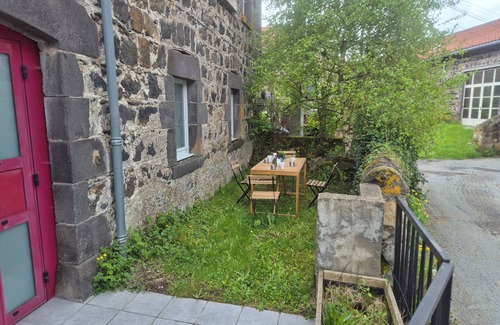 Orcines Casa | Sleeping in an old cowshed in the heart of the Auvergne volcanoes