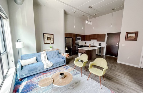 Downtown Des Moines Apartamento | Sleepover: Breathtaking 1BD/1BA - Downtown Des Moines