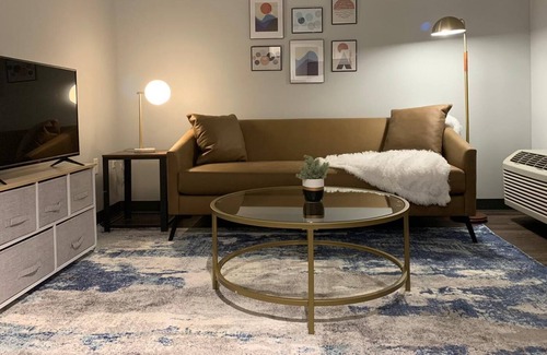 Des Moines Apartamento | Sleepover: Charming 1BD/1BA - Downtown Des Moines