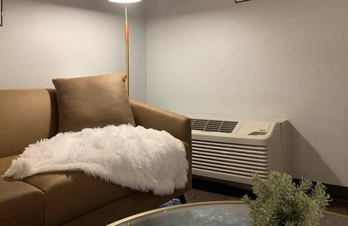 Des Moines Apartamento | Sleepover: Charming 1BD/1BA - Downtown Des Moines