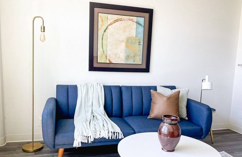 Corryville Casa | ★Cityscape 1BD/1BA + Gym - Downtown Cincinnati★