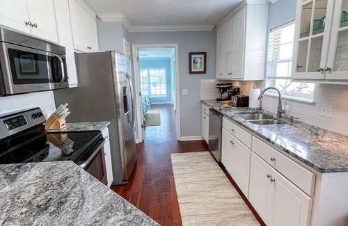 Kiska Beach Casa | Sleeps 10, 4 bdrm/2bath house, West End PCB, Dogs ok, Golf Cart included