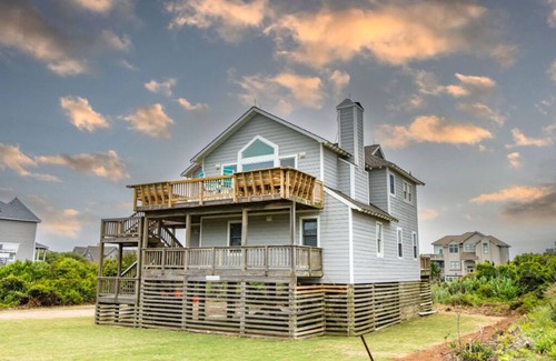 Duck Casa | Sleeps 10 | 4 BR Vacation Home | Beach Access