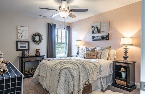 Carthage Casa | Sleeps 10! Carthage