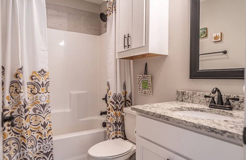 Carthage Casa | Sleeps 10! Whispering Pines Lakeside