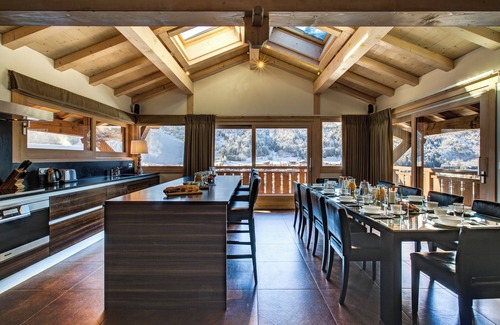 Morzine Chalet De Esquí | Sleeps 10 with Hot tub and spectacular mountain views