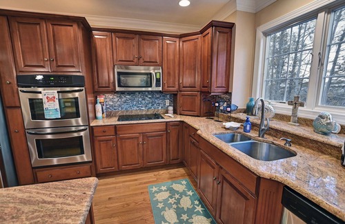 Frankford Casa | Sleeps 11 - Beautiful townhome with elevator conveniently located near Bethany Beach! Community Pool! Guest will receive a 3 day state park pass for their stay!